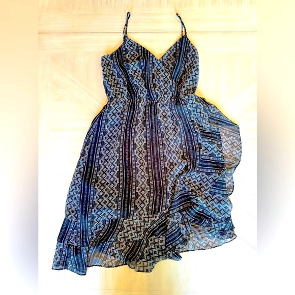 BCBGeneration Faux-wrap Ruffle Skirt Dress - Black- LIKE NEW!! -Size Small - Picture 5 of 16